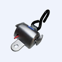 Load image into Gallery viewer, Q&#39;straint Deluxe Wheelchair Tie-Down Retractor Q&#39;Straint