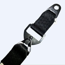 Load image into Gallery viewer, Q’Straint Shoulder Belt Male Pin Adapter | Q8-3030-A Q&#39;Straint
